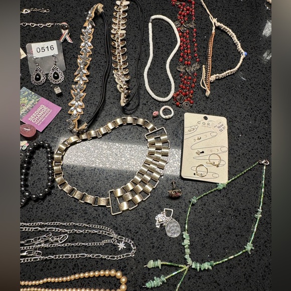 Bundle of costume jewelry - Picture 4 of 5